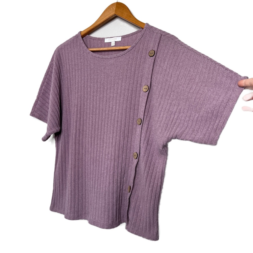 IVY.RIDGE Purple Ribbed Knit Dolman Sleeve Asymmetrical Button Top Women's Large - Picture 3 of 16